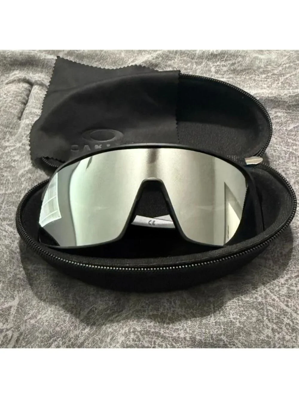 OO9406 Oakley Sutro Chrome Iridium Lenses - Picture 3 of 6